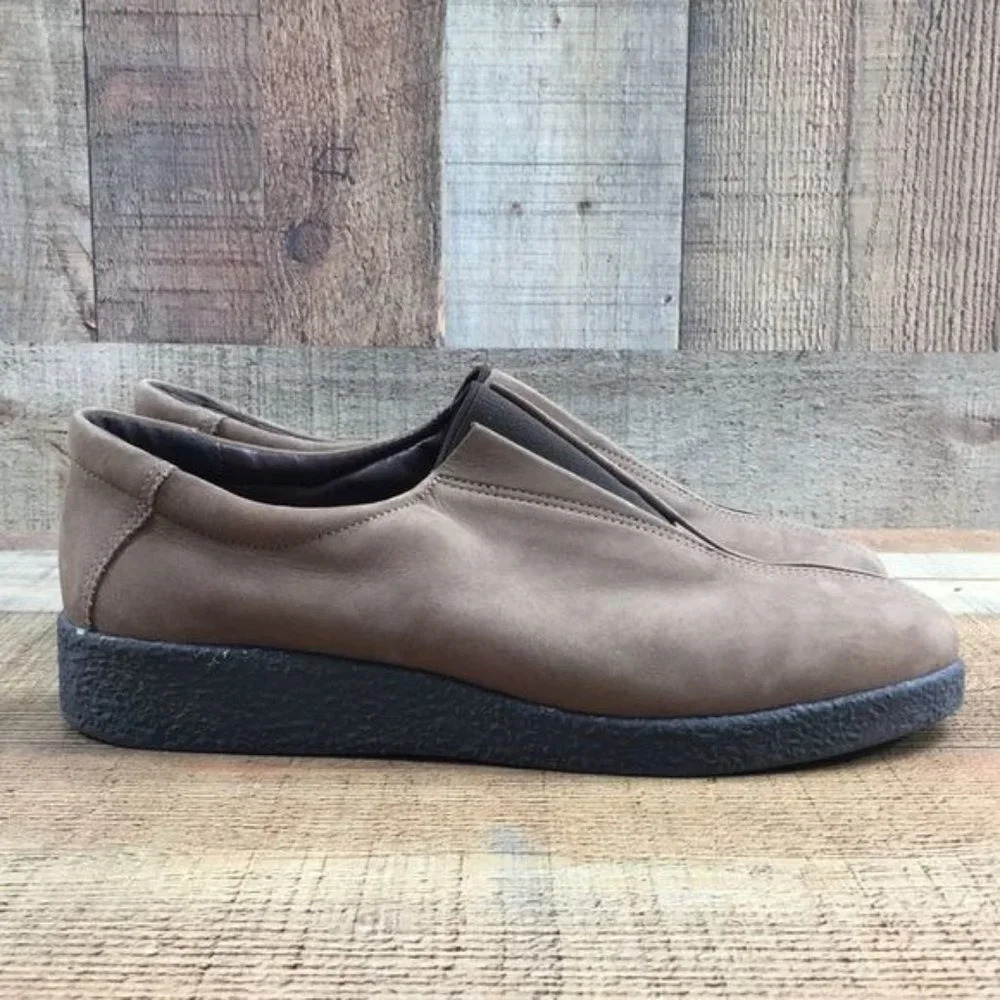 Azaleia Tan Flat Slip On Suede Loafers Womens 9‎ Casual Slip-on Shoes